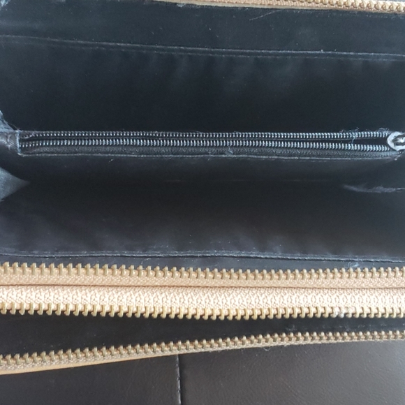 Wallet - Picture 2 of 2